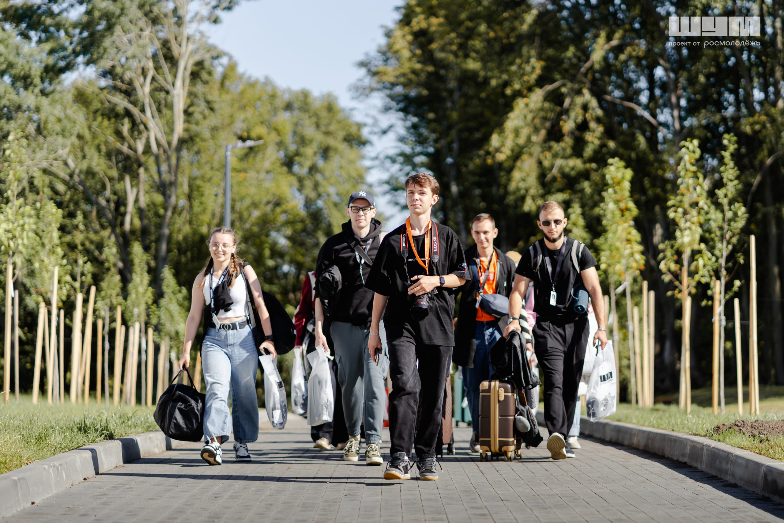 Помогать людям или создавать социально значимый контент: возможности волонтёрства в Центре «ШУМ»
